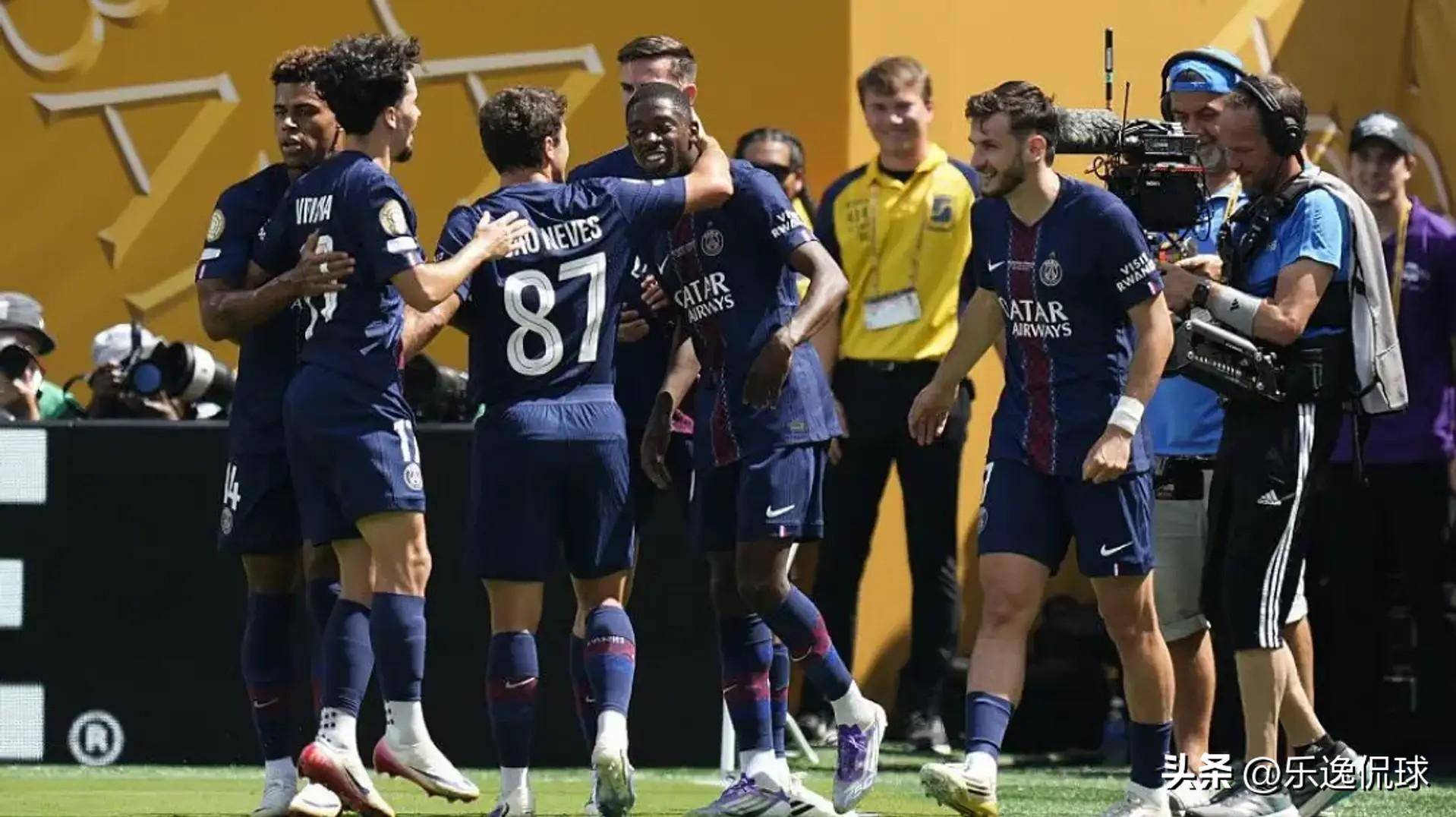 随机Scout在巴黎圣日耳曼比赛中出色防守，大胜引发热议！